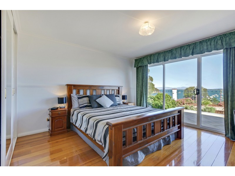 2 Pargonee Street, Dodges Ferry TAS 7173