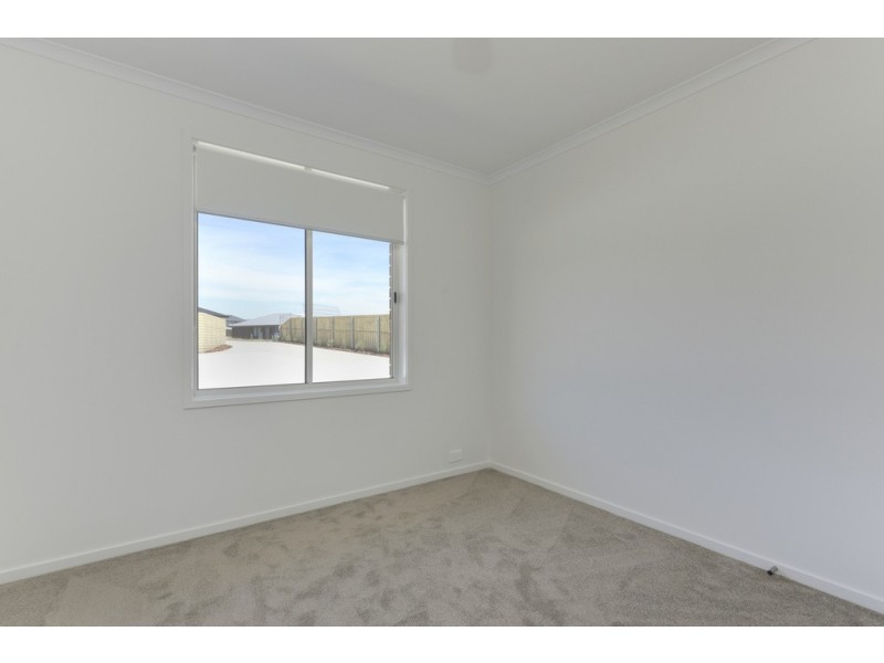Unit 2, 22-24 Barilla Court, Midway Point TAS 7171