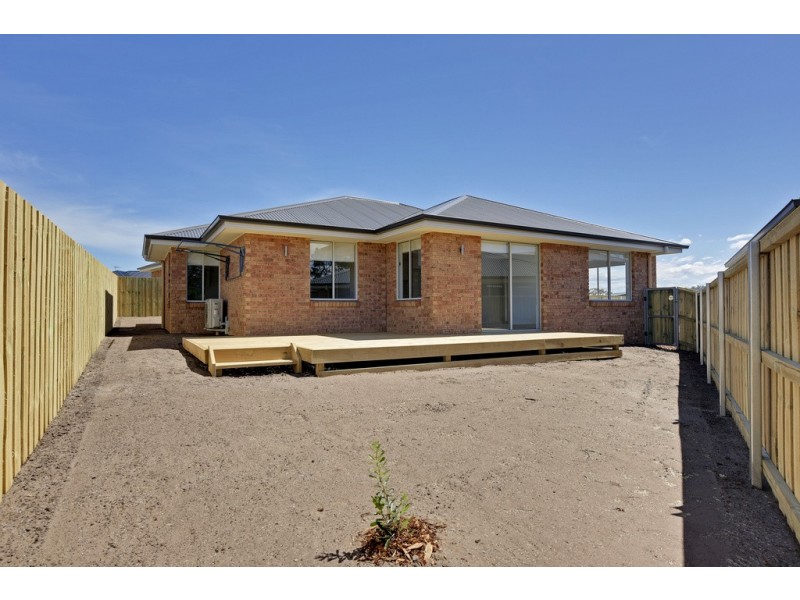 Unit 4, 11-12 Barilla Court, Midway Point TAS 7171