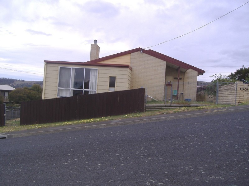2 Vancouver Street, Midway Point TAS 7171
