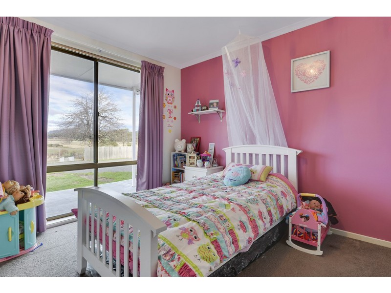 26 Nairn Street, Buckland TAS 7190