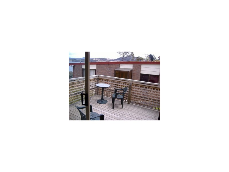 2/17 Brady Street, Midway Point TAS 7171