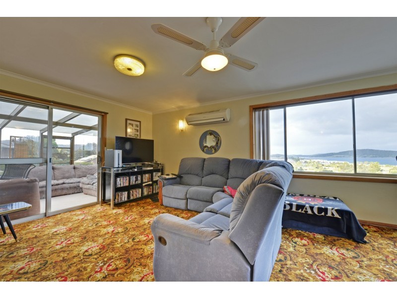 11 Bland Court, Rokeby TAS 7019