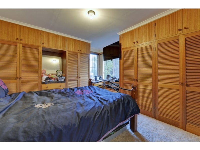 11 Bland Court, Rokeby TAS 7019