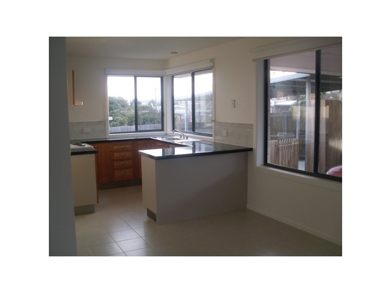 2/2 First Avenue, Midway Point TAS 7171