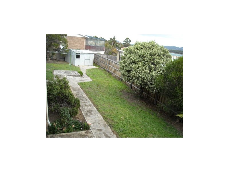 16 Brady Street, Midway Point TAS 7171