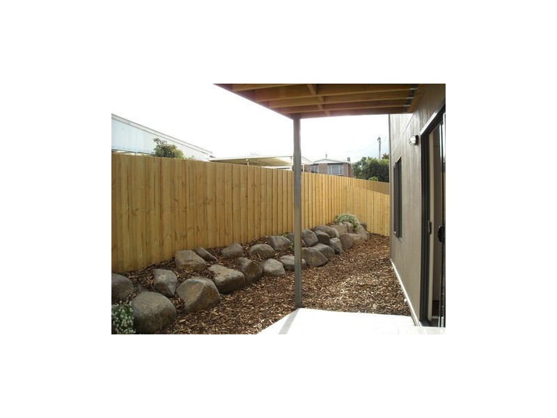 2 4 Higson Street, Midway Point TAS 7171