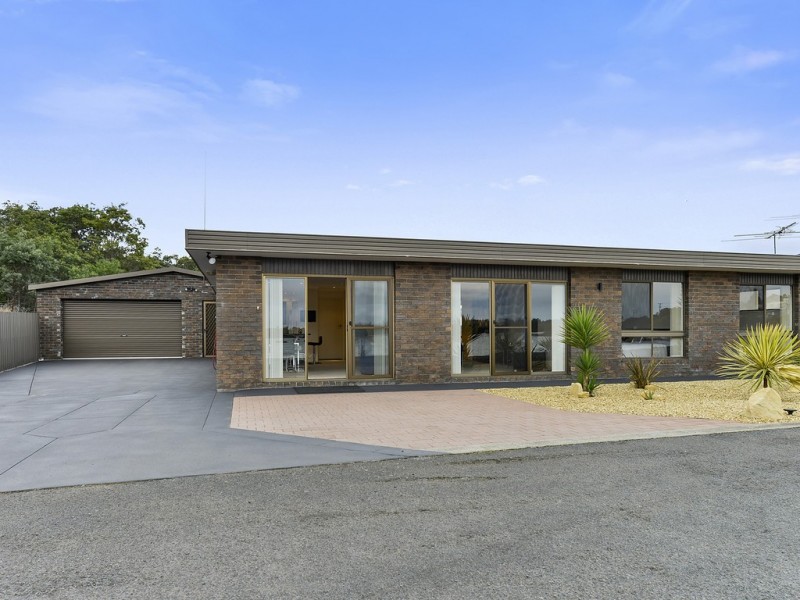 19 Jones Parade, Lewisham TAS 7173