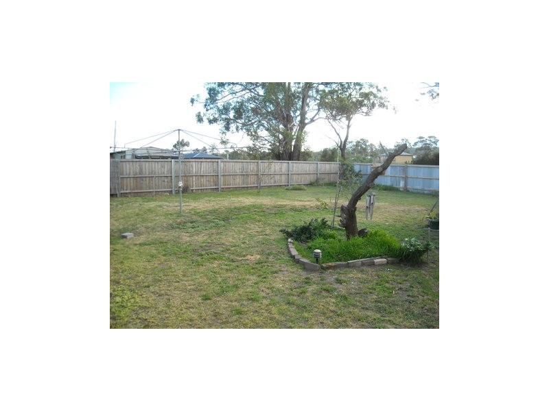 6 Erle Street, Carlton TAS 7173