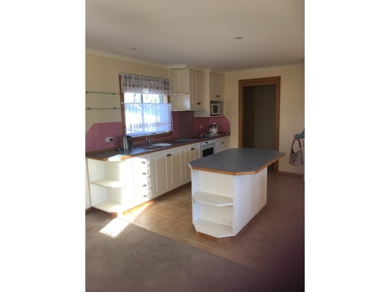 34 Penna Road, Midway Point TAS 7171