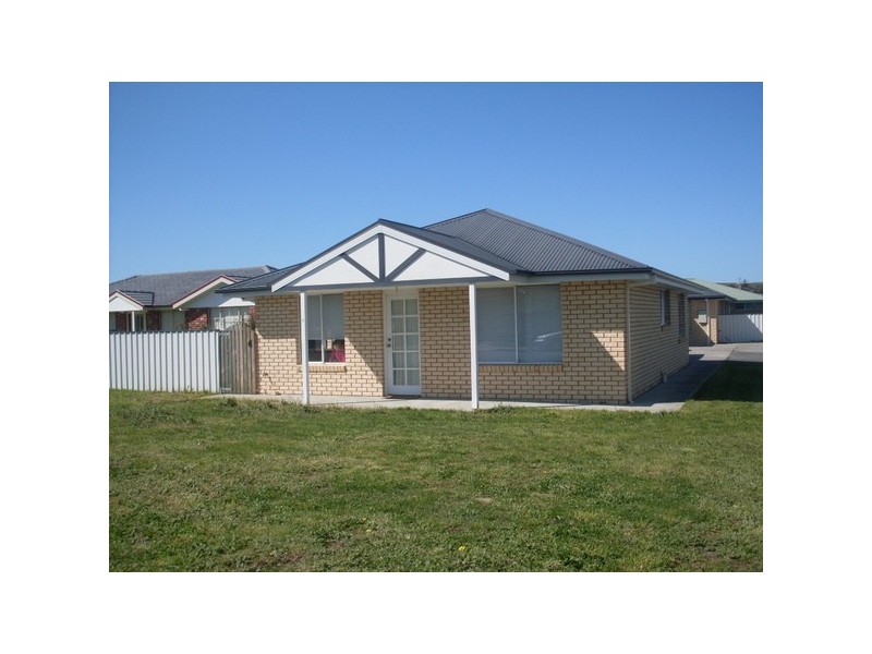2/5 Torquay Drive, Sorell TAS 7172