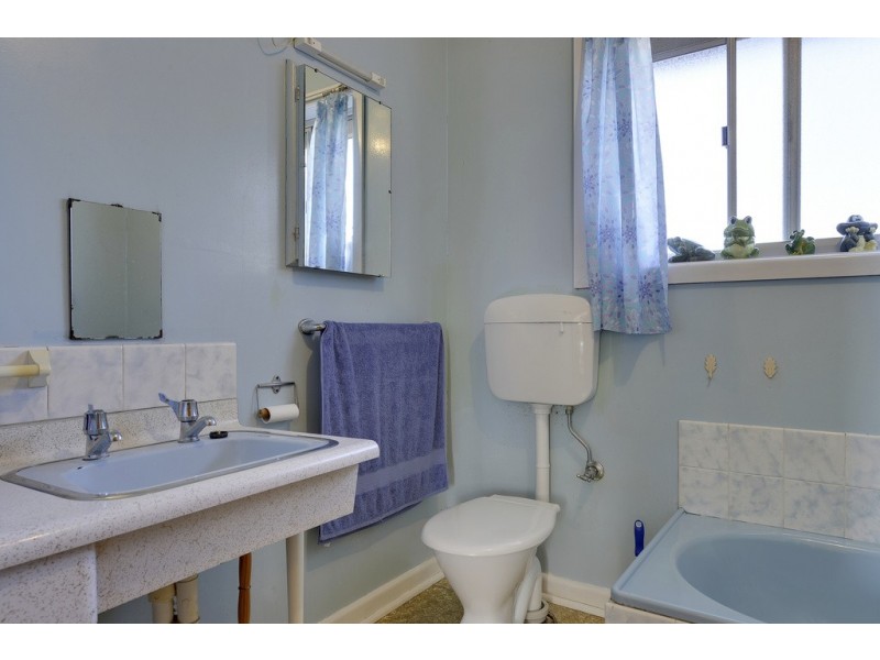 6 Aragoon Street, Lauderdale TAS 7021