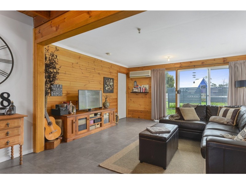 8 Fourth Avenue, Dodges Ferry TAS 7173