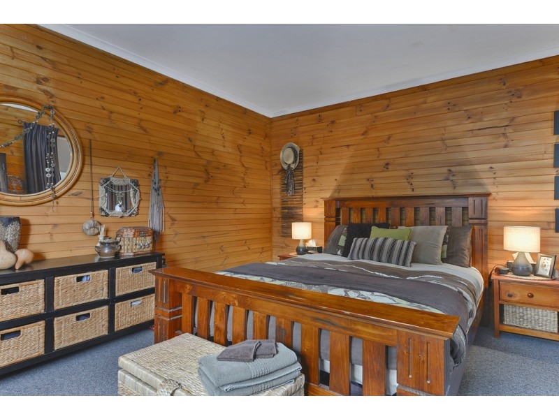 8 Fourth Avenue, Dodges Ferry TAS 7173