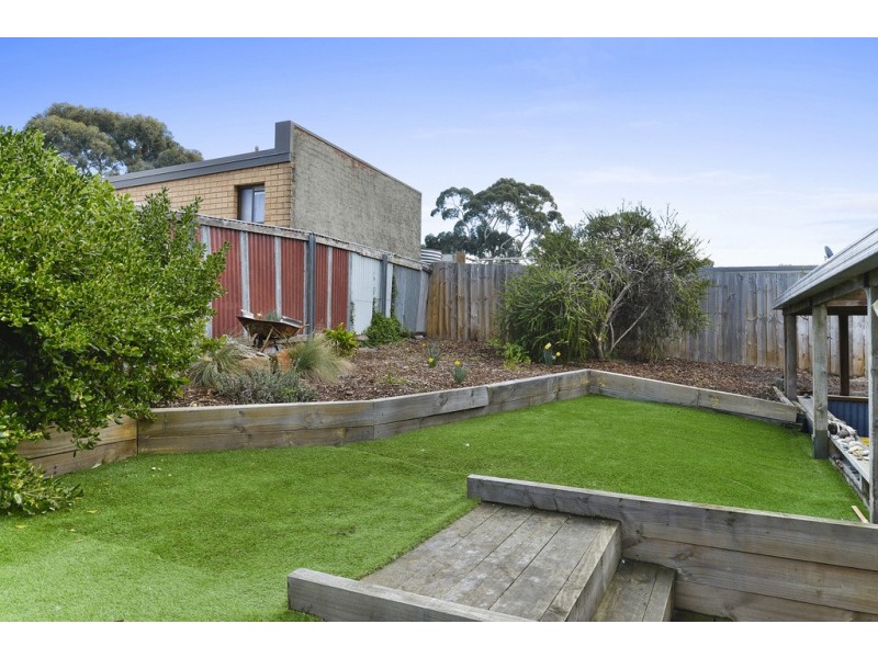 8 Fourth Avenue, Dodges Ferry TAS 7173