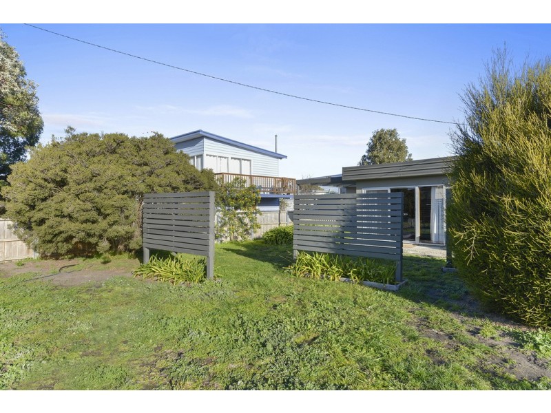 8 Fourth Avenue, Dodges Ferry TAS 7173