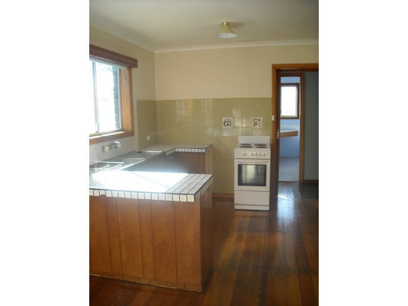 11 Esplanade, Midway Point TAS 7171