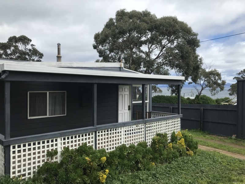 17 Erica Road, Primrose Sands TAS 7173