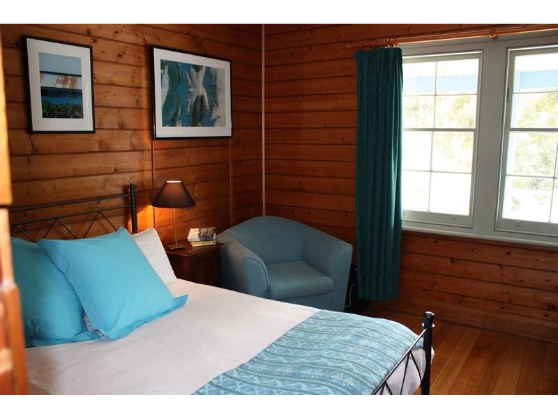 5131 Arthur Highway, Eaglehawk Neck TAS 7179