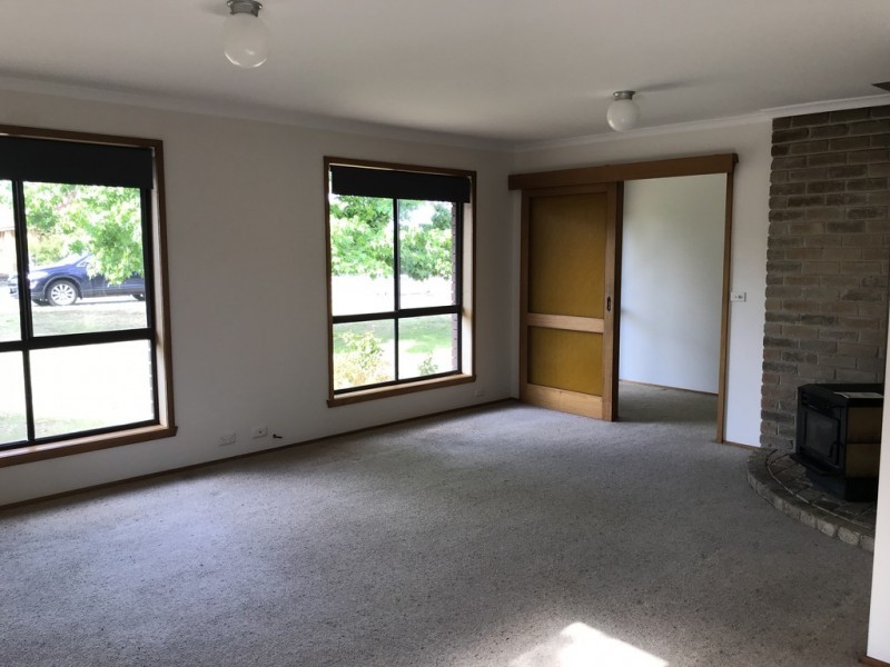 4 Mannata Street, Lauderdale TAS 7021