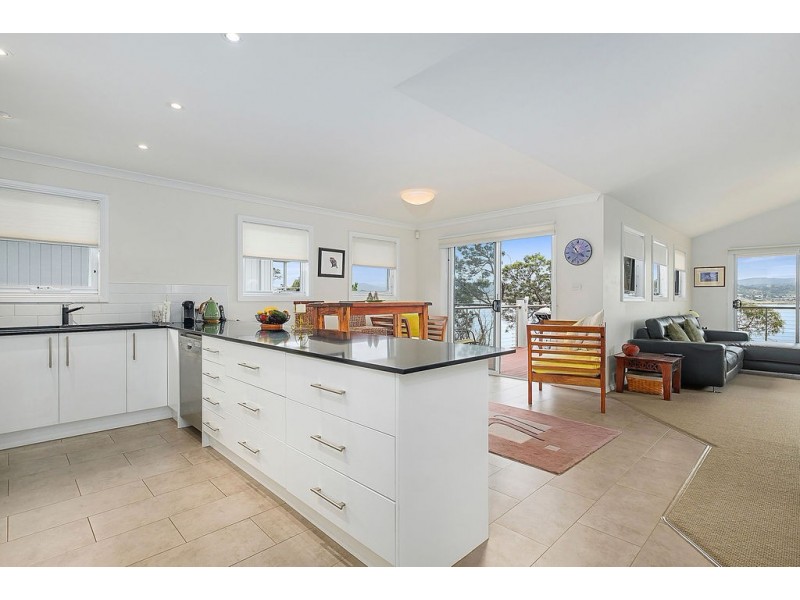 43 Esplanade, Midway Point TAS 7171