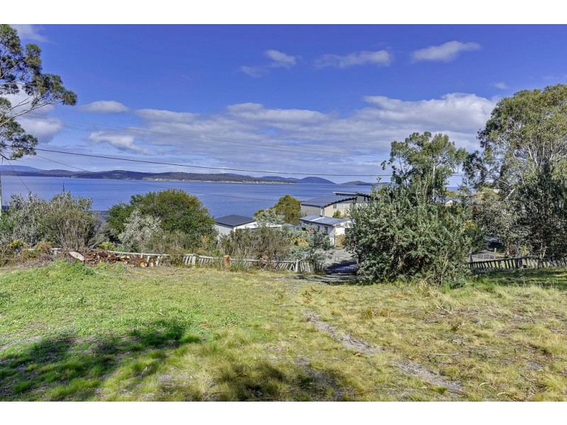 16 Susans Bay Road, Primrose Sands TAS 7173