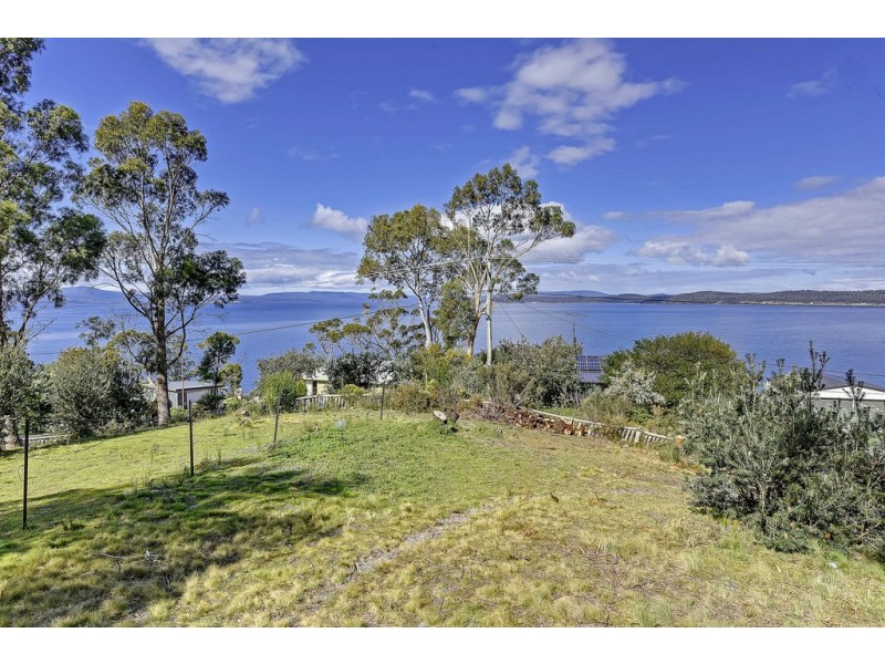 16 Susans Bay Road, Primrose Sands TAS 7173