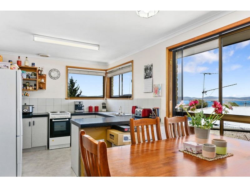 Unit 3/5 Stewart Court, Midway Point TAS 7171
