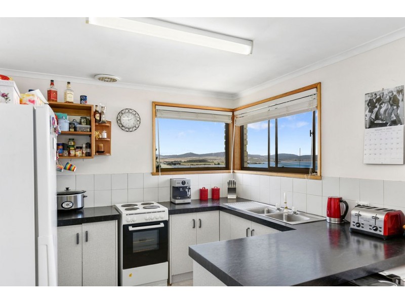 Unit 3/5 Stewart Court, Midway Point TAS 7171