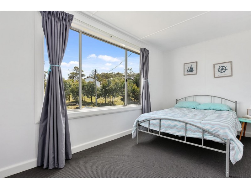 15 Ulvergerne Street, Dodges Ferry TAS 7173