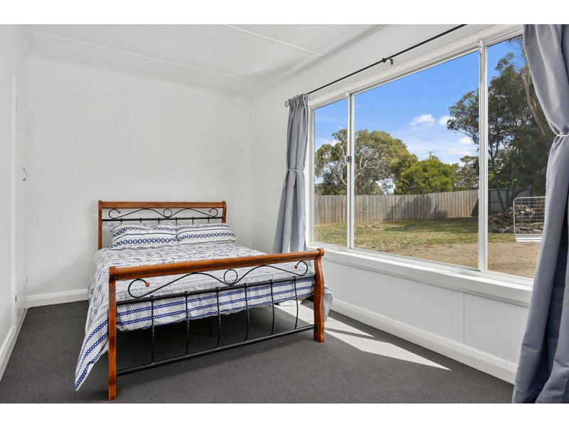 15 Ulvergerne Street, Dodges Ferry TAS 7173