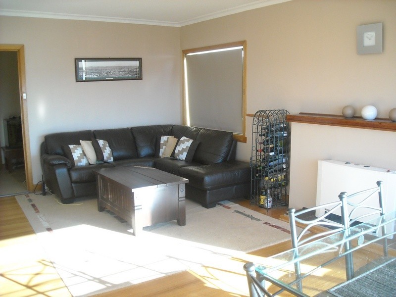 94 Knocklofty Terrace, West Hobart TAS 7000