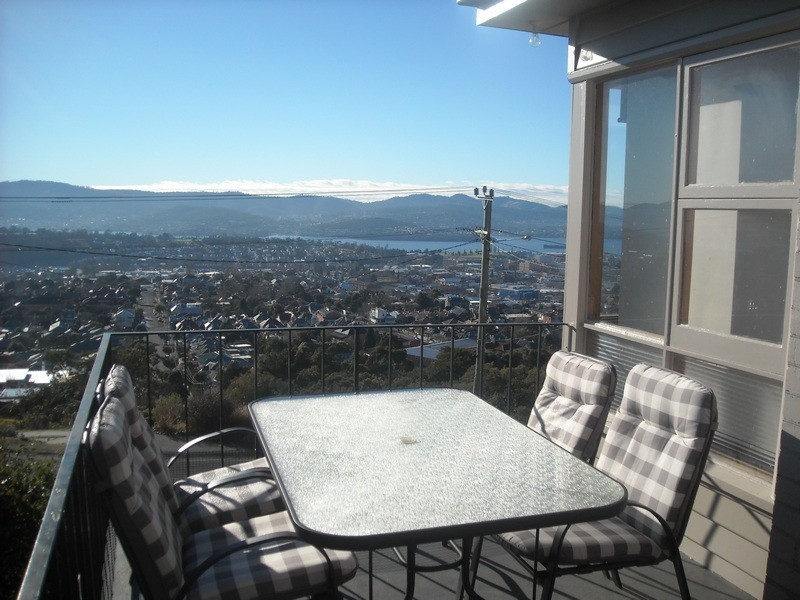 94 Knocklofty Terrace, West Hobart TAS 7000