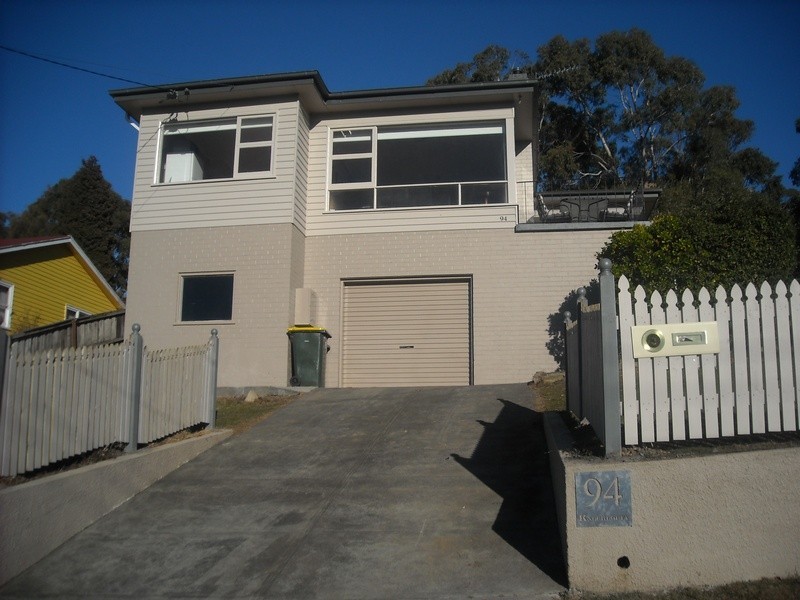 94 Knocklofty Terrace, West Hobart TAS 7000