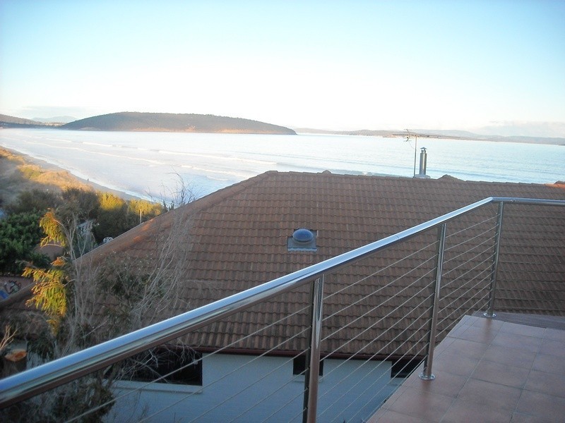 2 Riaweena Street, Dodges Ferry TAS 7173