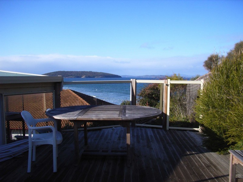 2 Riaweena Street, Dodges Ferry TAS 7173