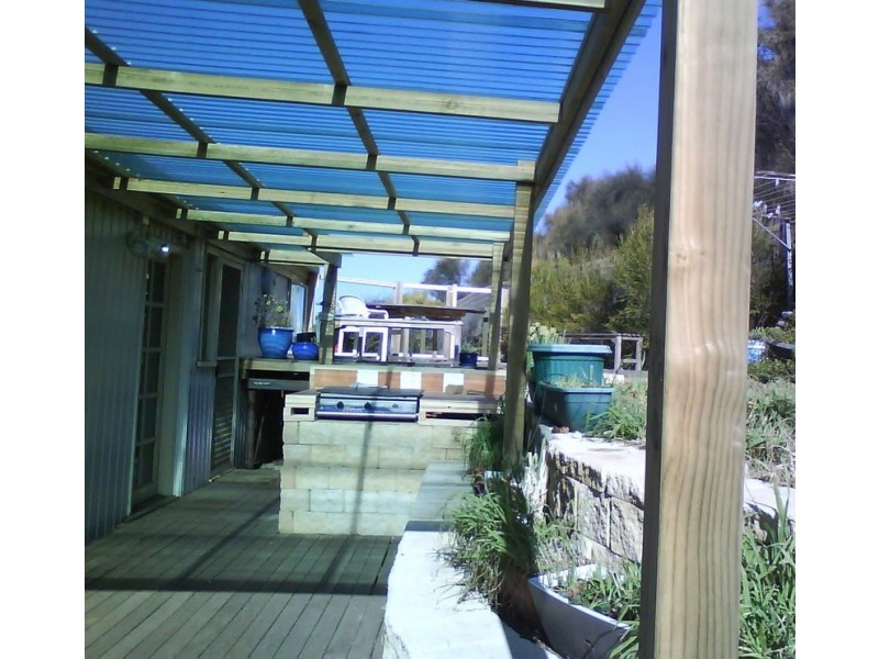 2 Riaweena Street, Dodges Ferry TAS 7173