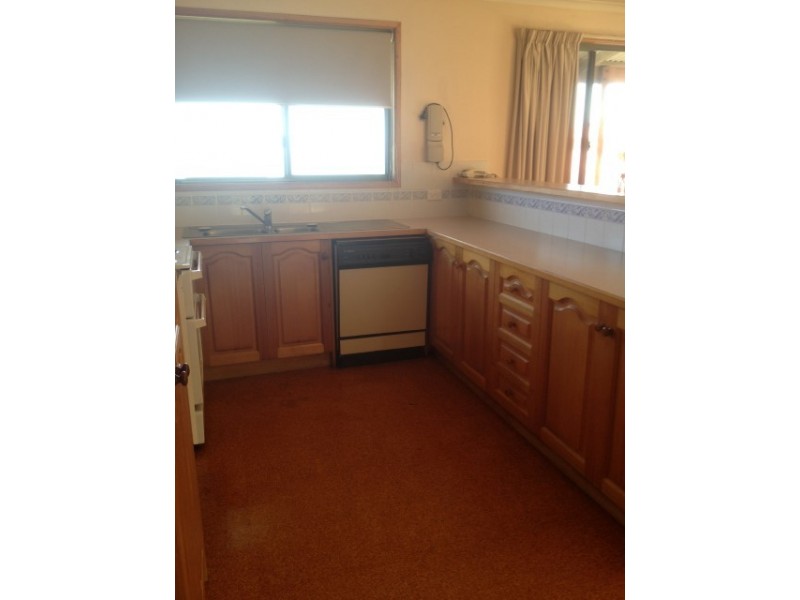 2/17C Thagenna Street, Carlton TAS 7173