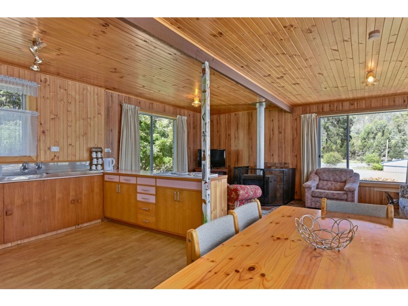 192 White Beach Road, White Beach TAS 7184