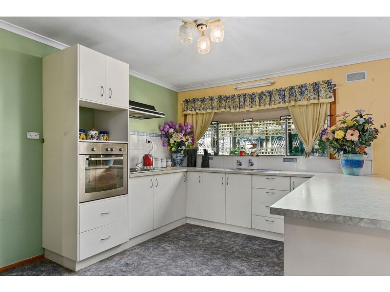 8 Kuneeamee Street, Dodges Ferry TAS 7173