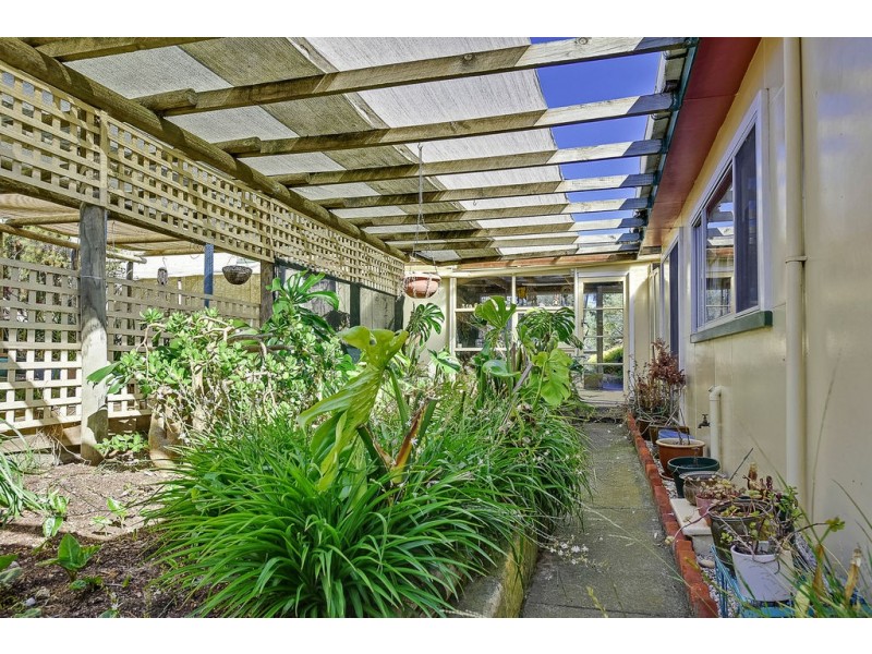 8 Kuneeamee Street, Dodges Ferry TAS 7173