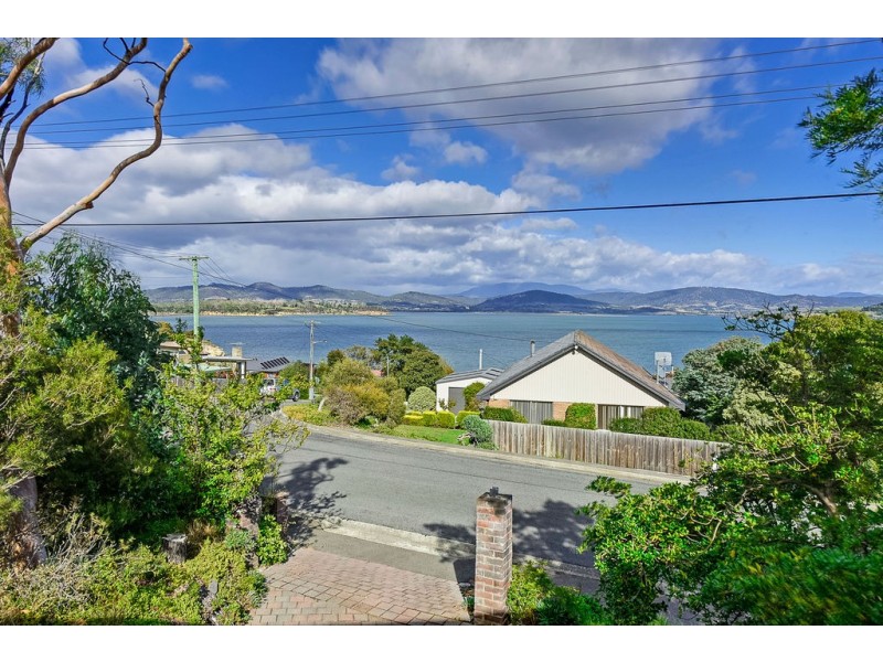 23 Brady Street, Midway Point TAS 7171