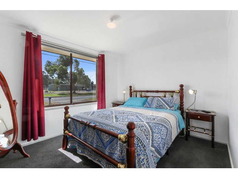 8 Victoria Street, Triabunna TAS 7190