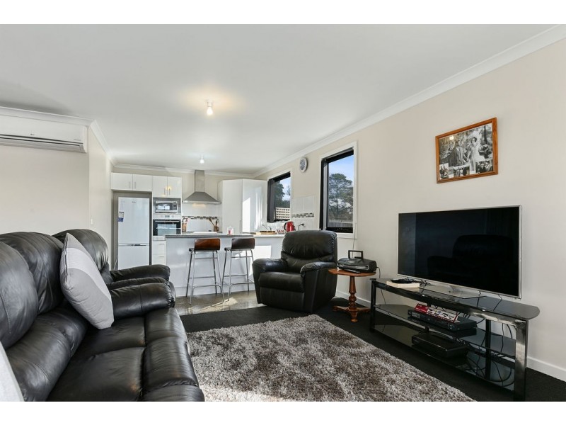 54 Esplanade, Midway Point TAS 7171