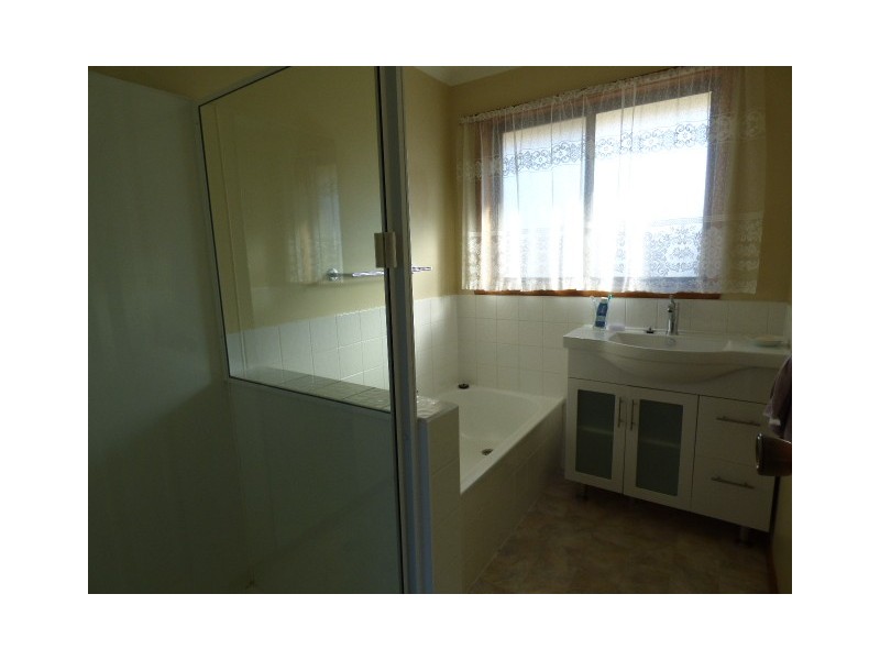 20 Reynolds Road, Midway Point TAS 7171