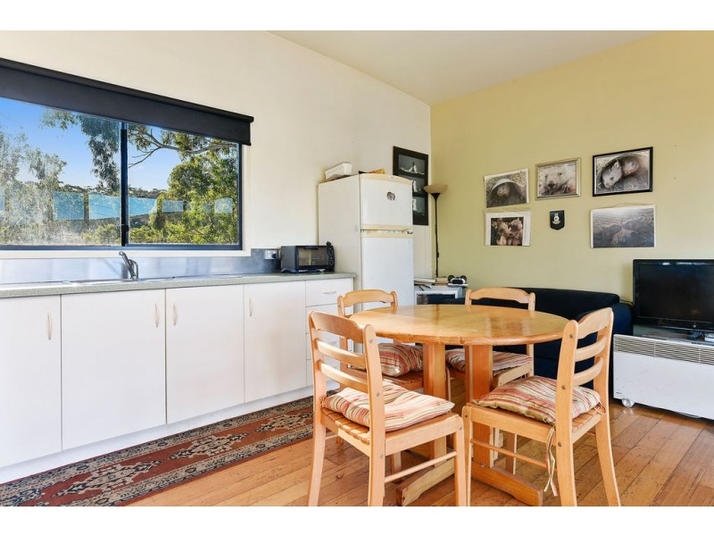 42 Apex Point Road, White Beach TAS 7184