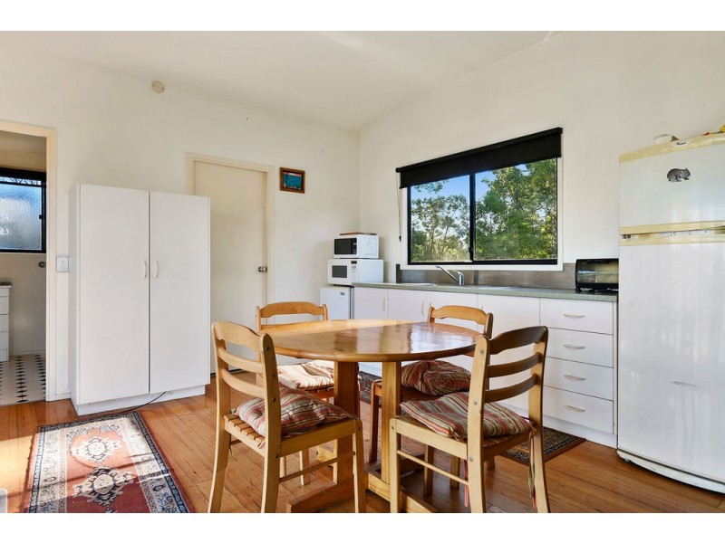 42 Apex Point Road, White Beach TAS 7184