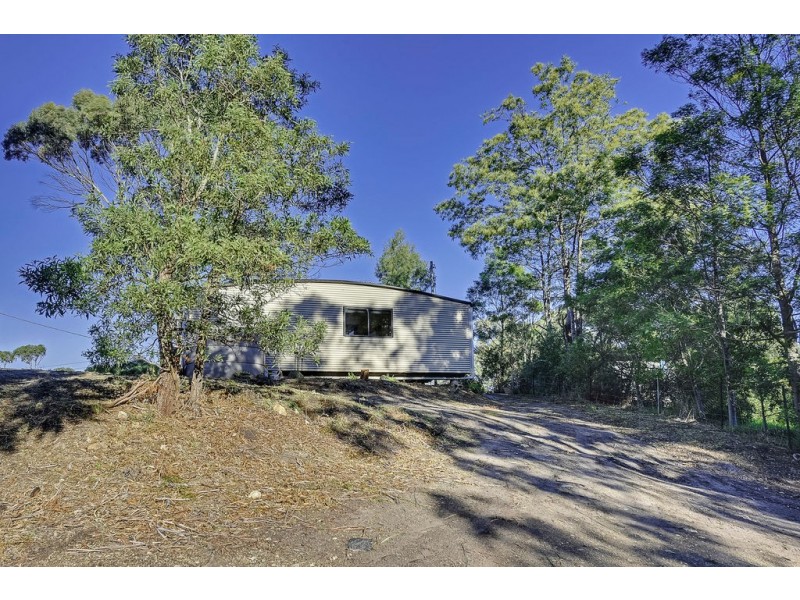 42 Apex Point Road, White Beach TAS 7184