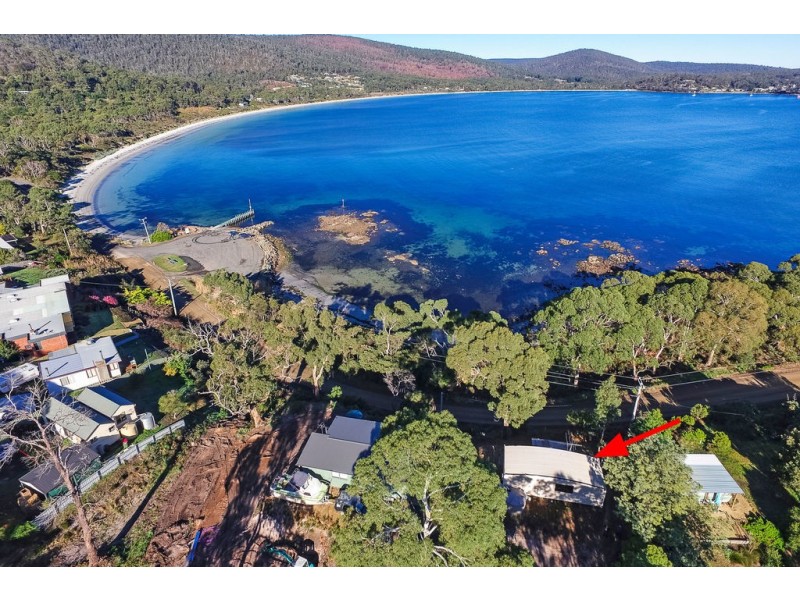 42 Apex Point Road, White Beach TAS 7184