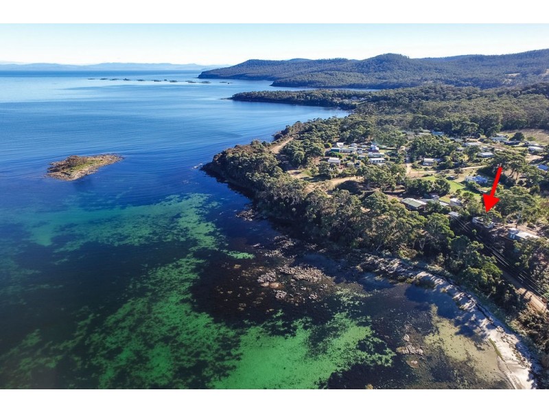 42 Apex Point Road, White Beach TAS 7184